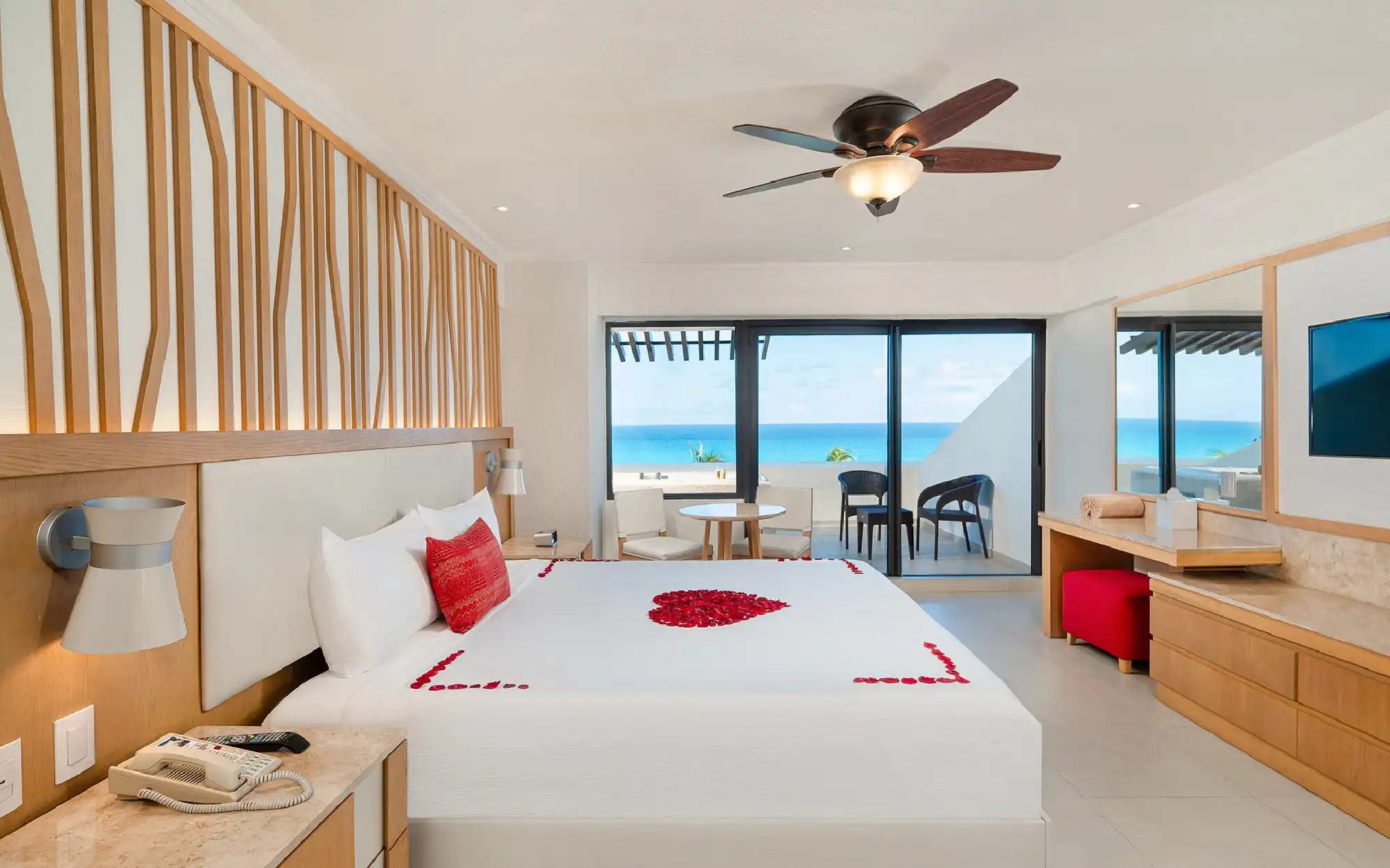 Habitación de lujo con vista a la laguna